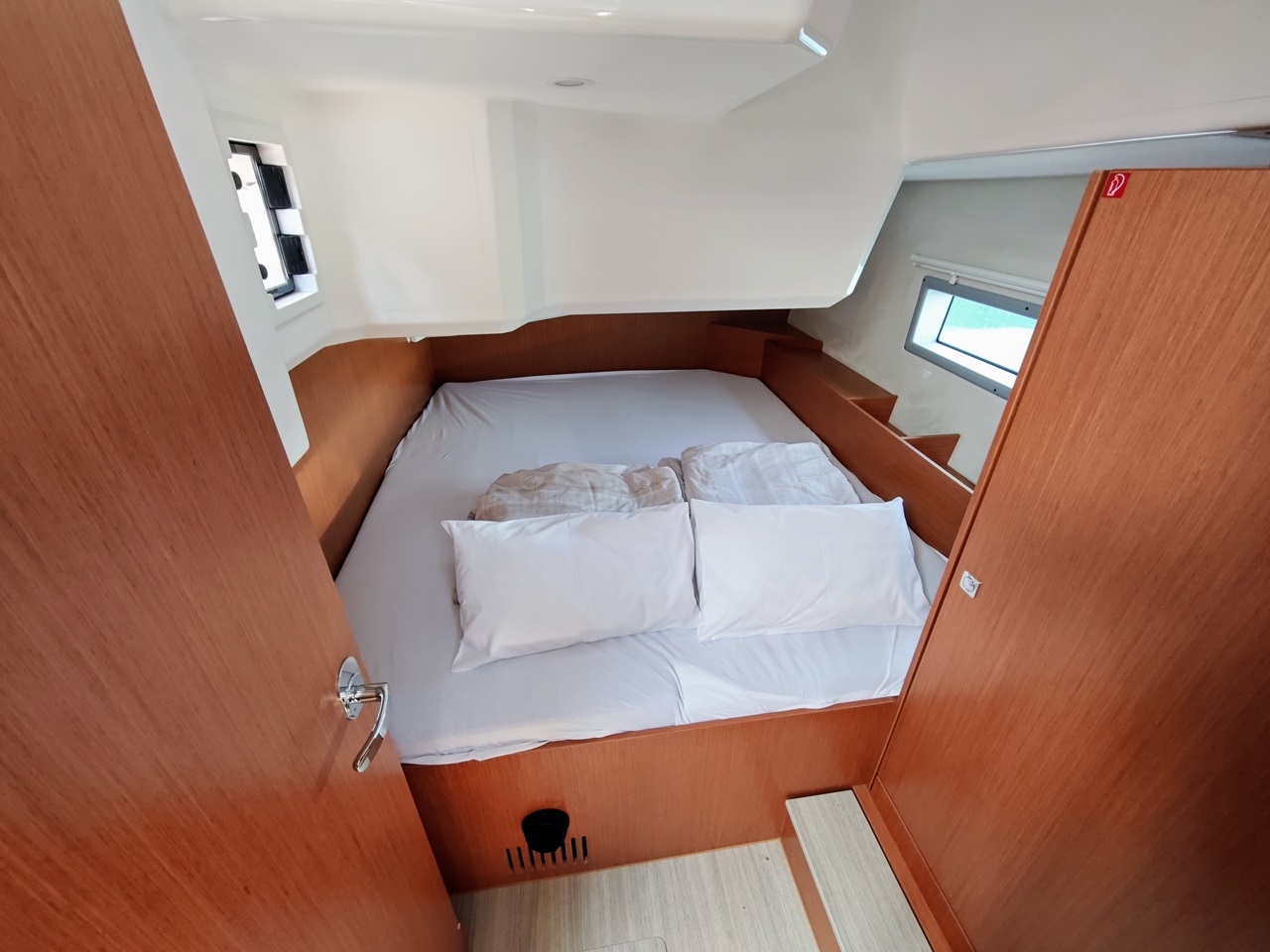 Bavaria C42 — photo 17