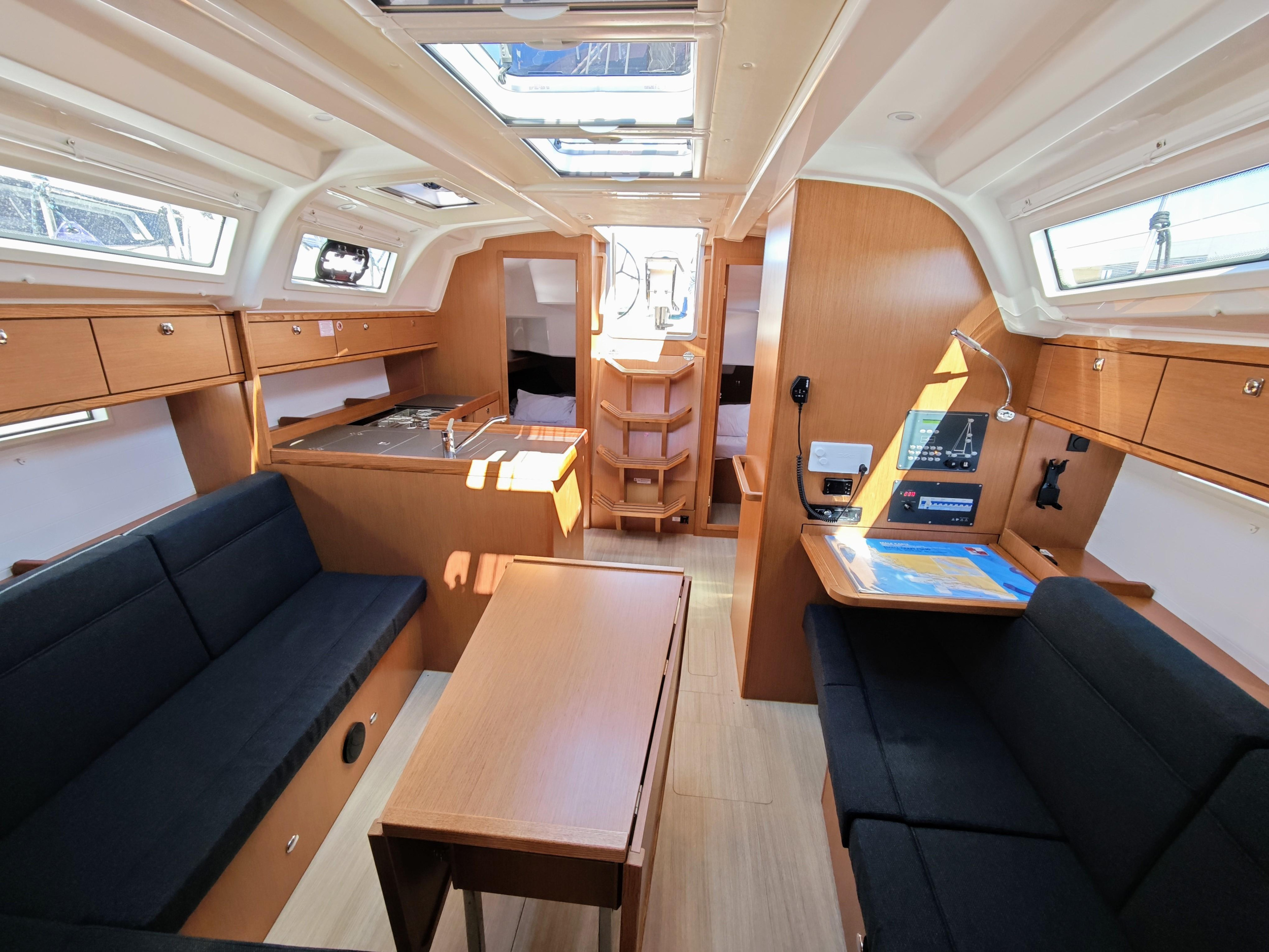 Bavaria Cruiser 37 - 3 cab. — photo 8