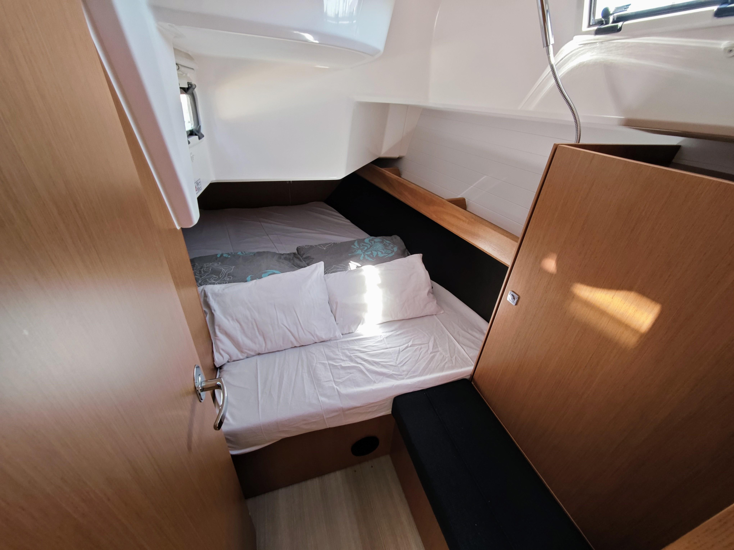 Bavaria Cruiser 37 - 3 cab. — photo 11