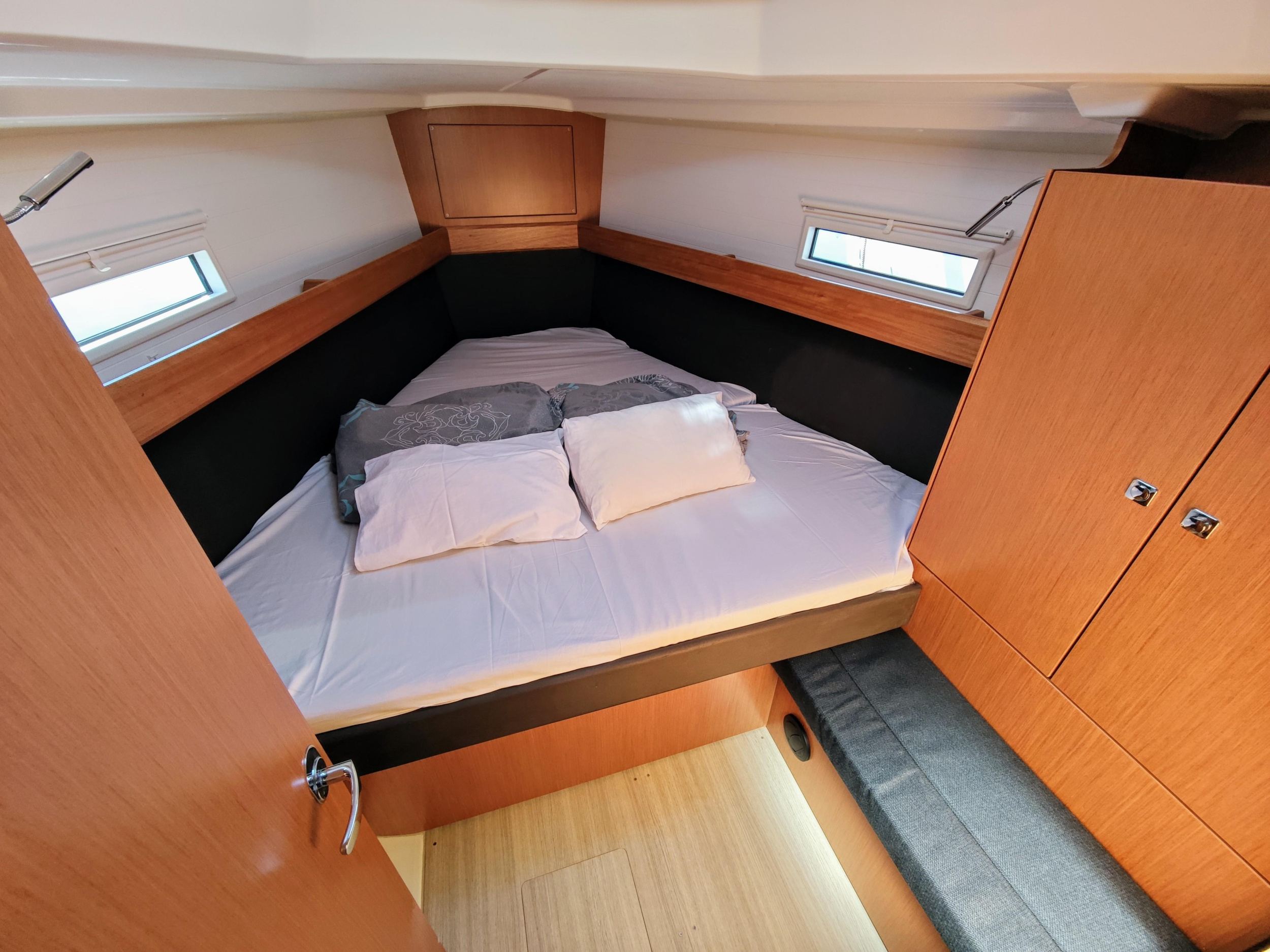 Bavaria Cruiser 37 - 3 cab. — photo 12