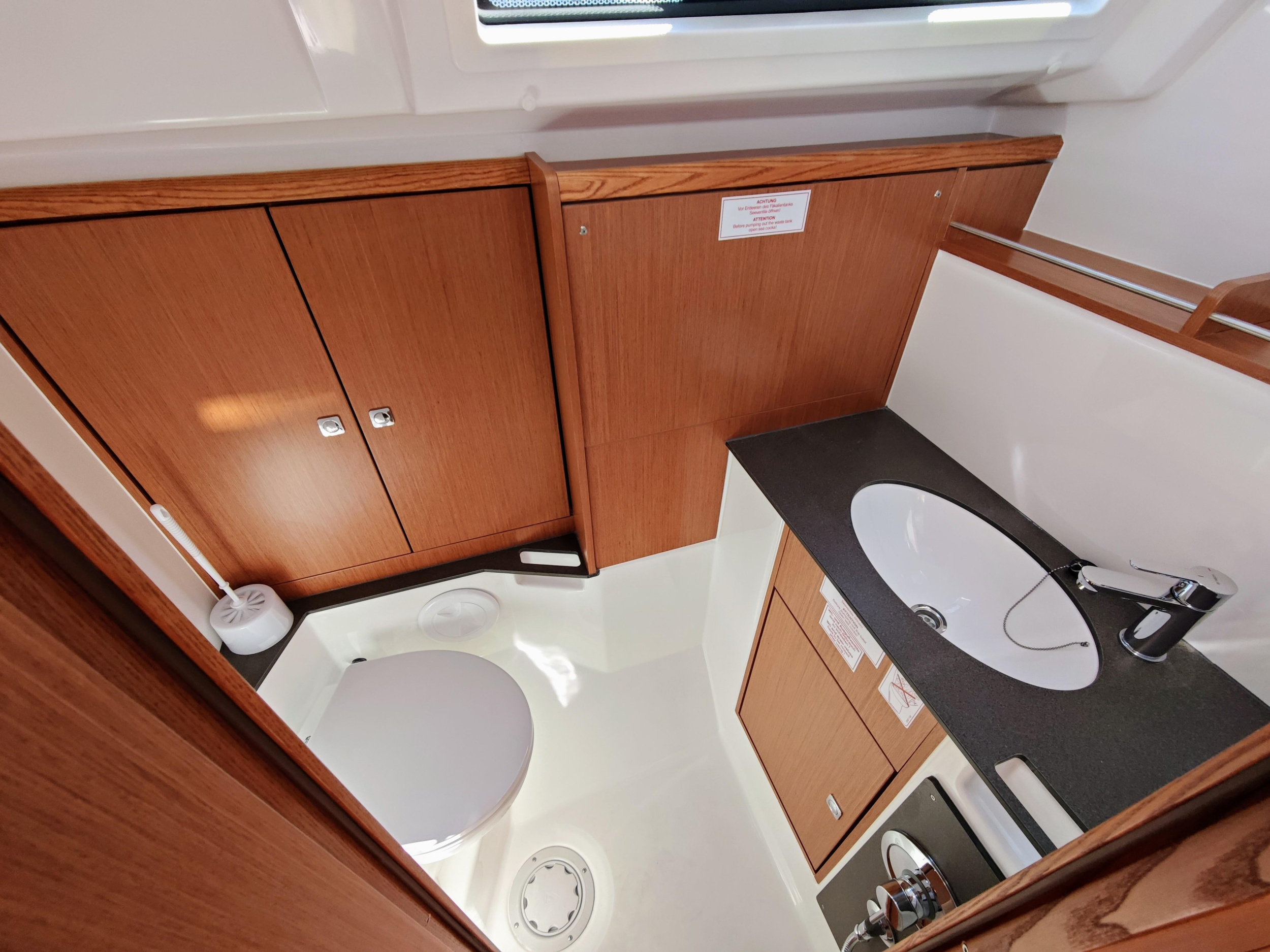 Bavaria Cruiser 37 - 3 cab. — photo 13