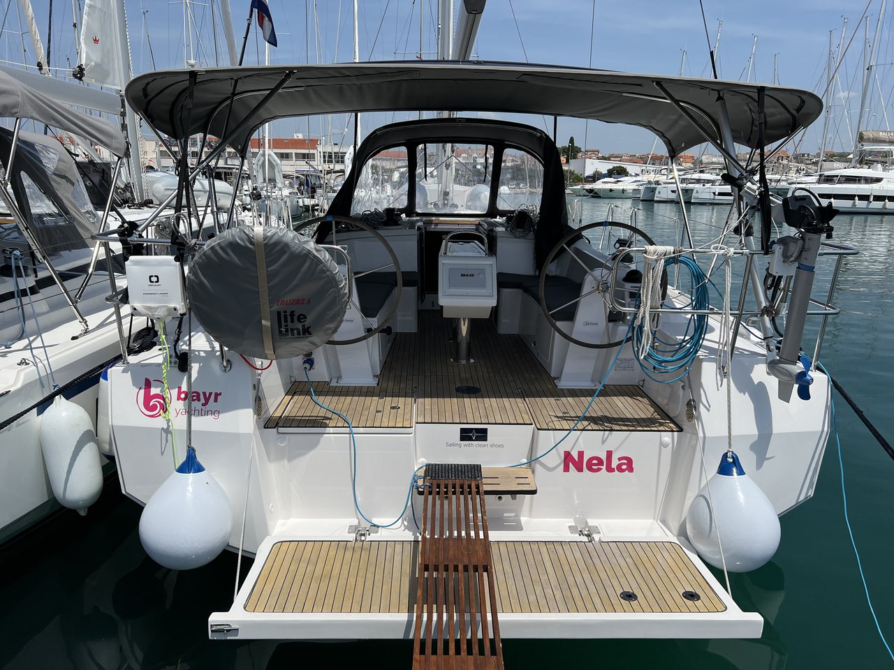 Bavaria C38 — photo 4