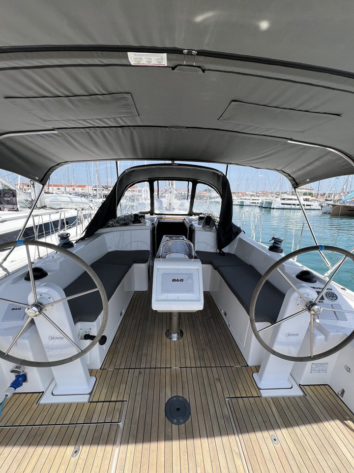 Bavaria C38 — photo 5