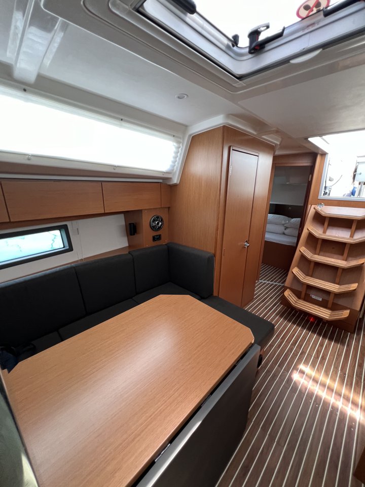 Bavaria C38 — photo 15