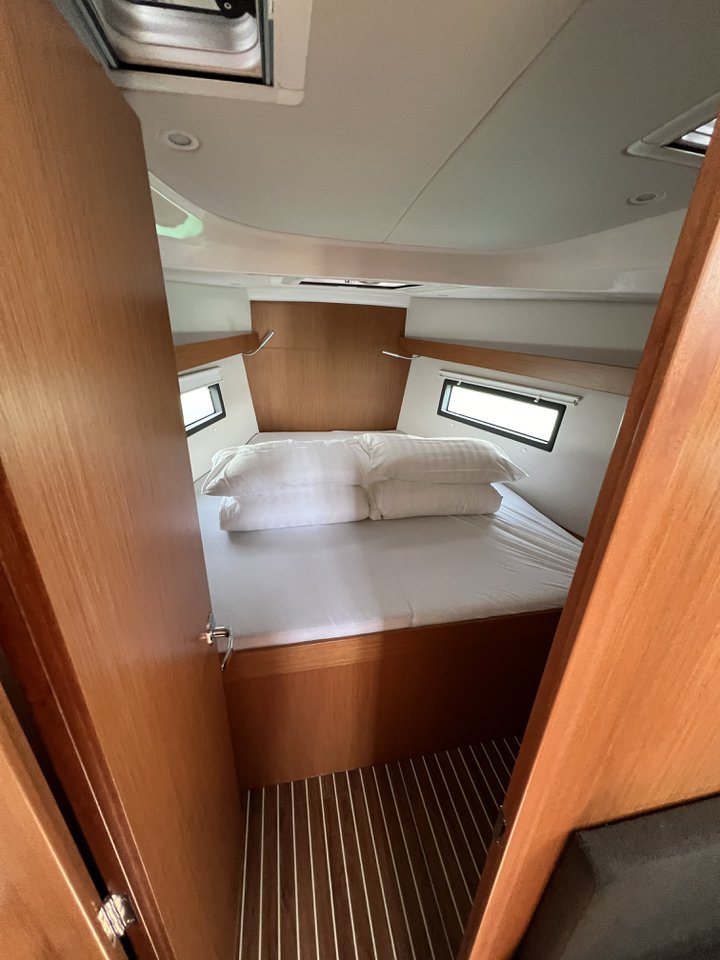 Bavaria C38 — photo 17