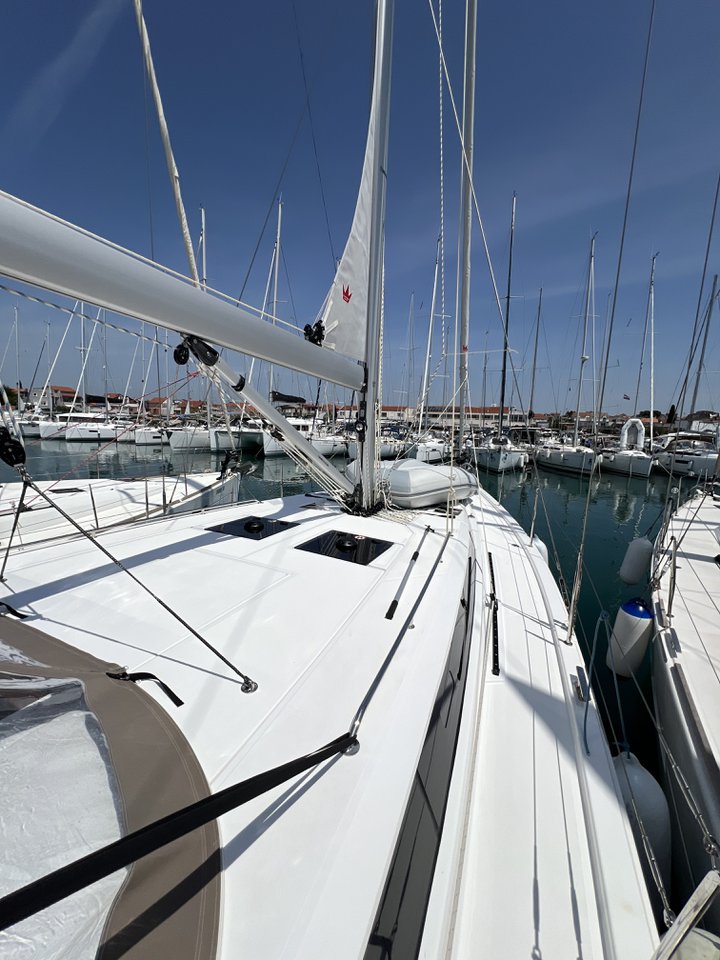 Bavaria C45 - 4 cab. — photo 8