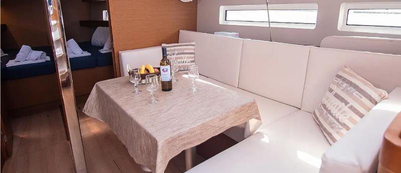 Sun Odyssey 440 - 4 cab. — photo 8