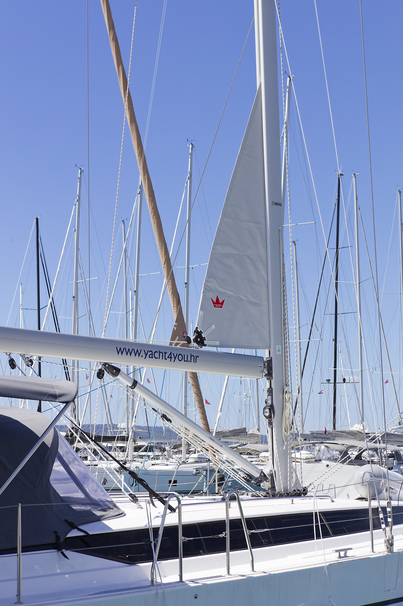 Bavaria C45 - 4 cab. — photo 6