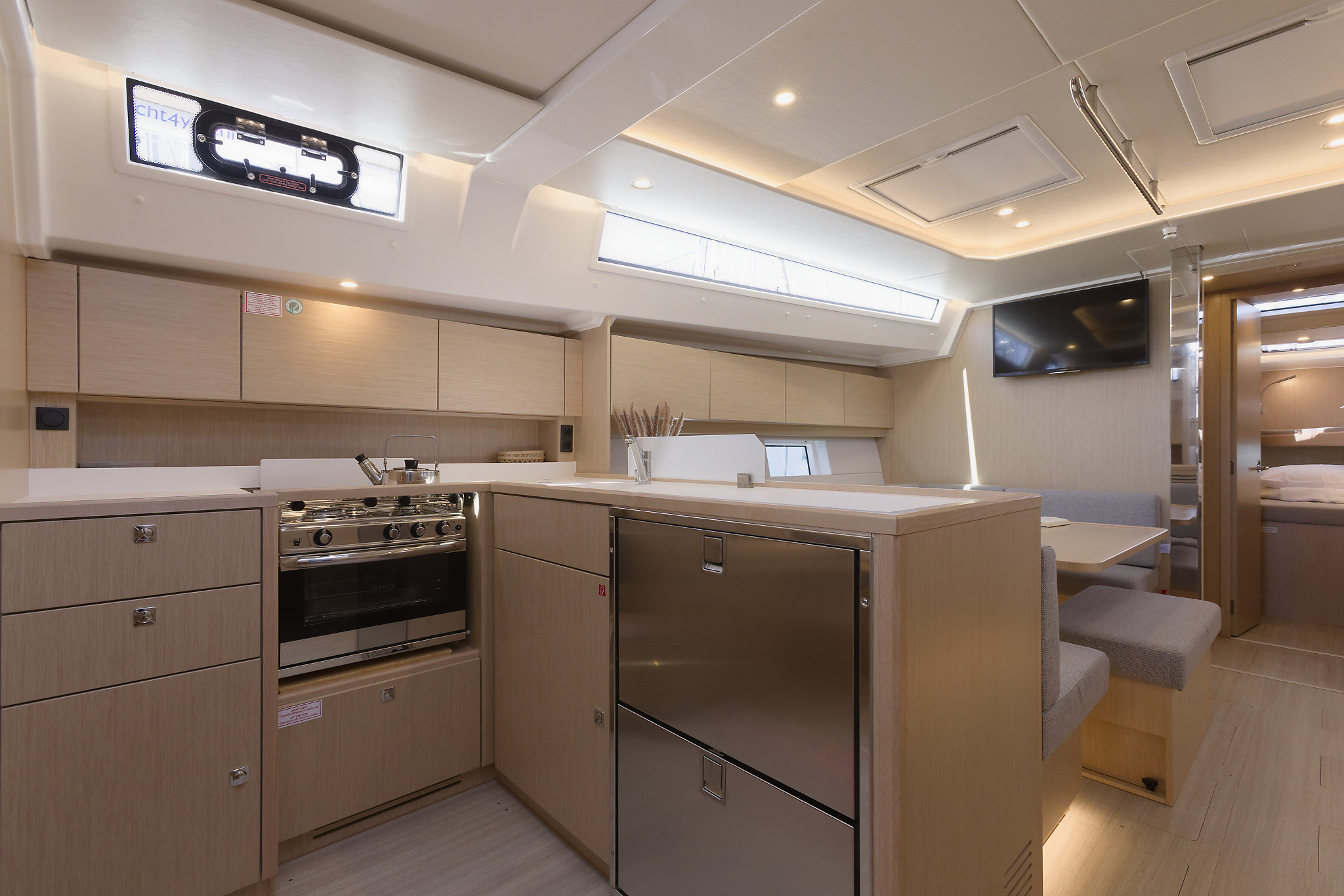 Bavaria C45 - 4 cab. — photo 14