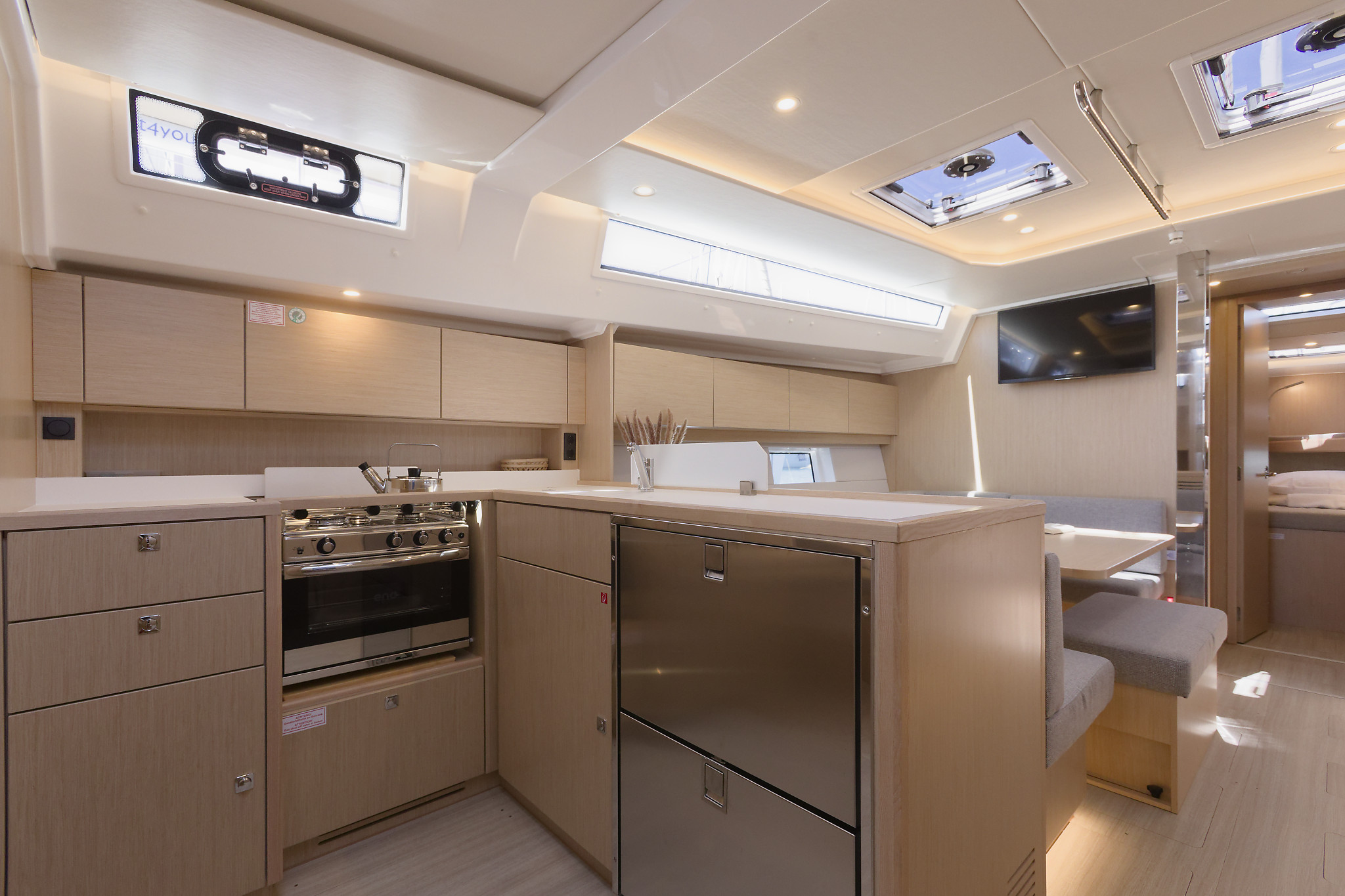 Bavaria C45 - 4 cab. — photo 15