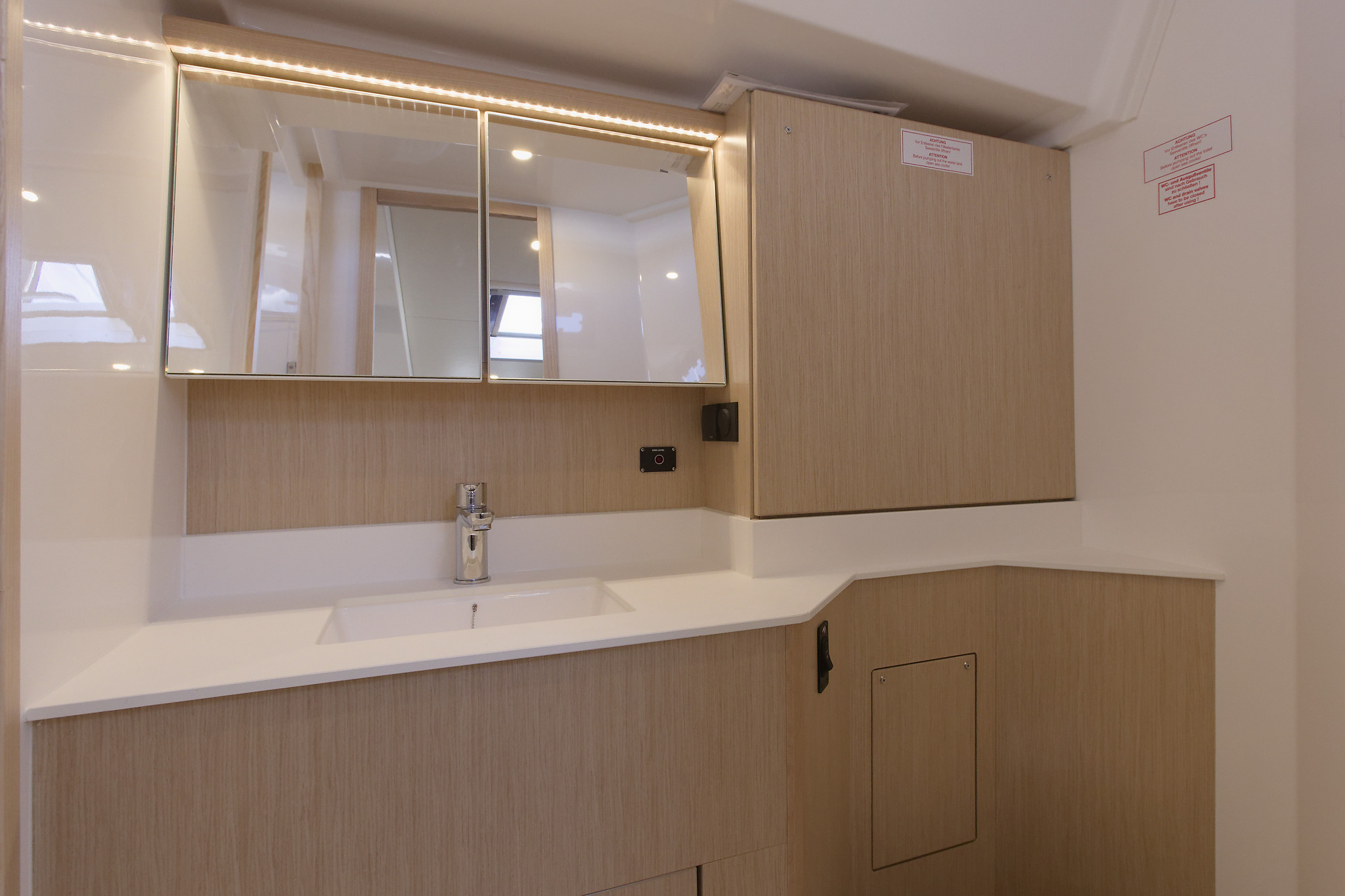 Bavaria C45 - 4 cab. — photo 22