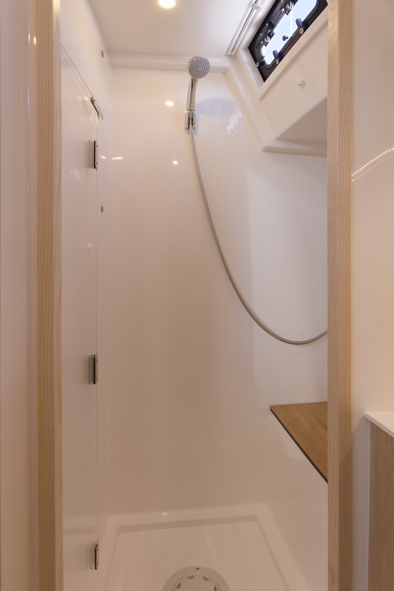 Bavaria C45 - 4 cab. — photo 25
