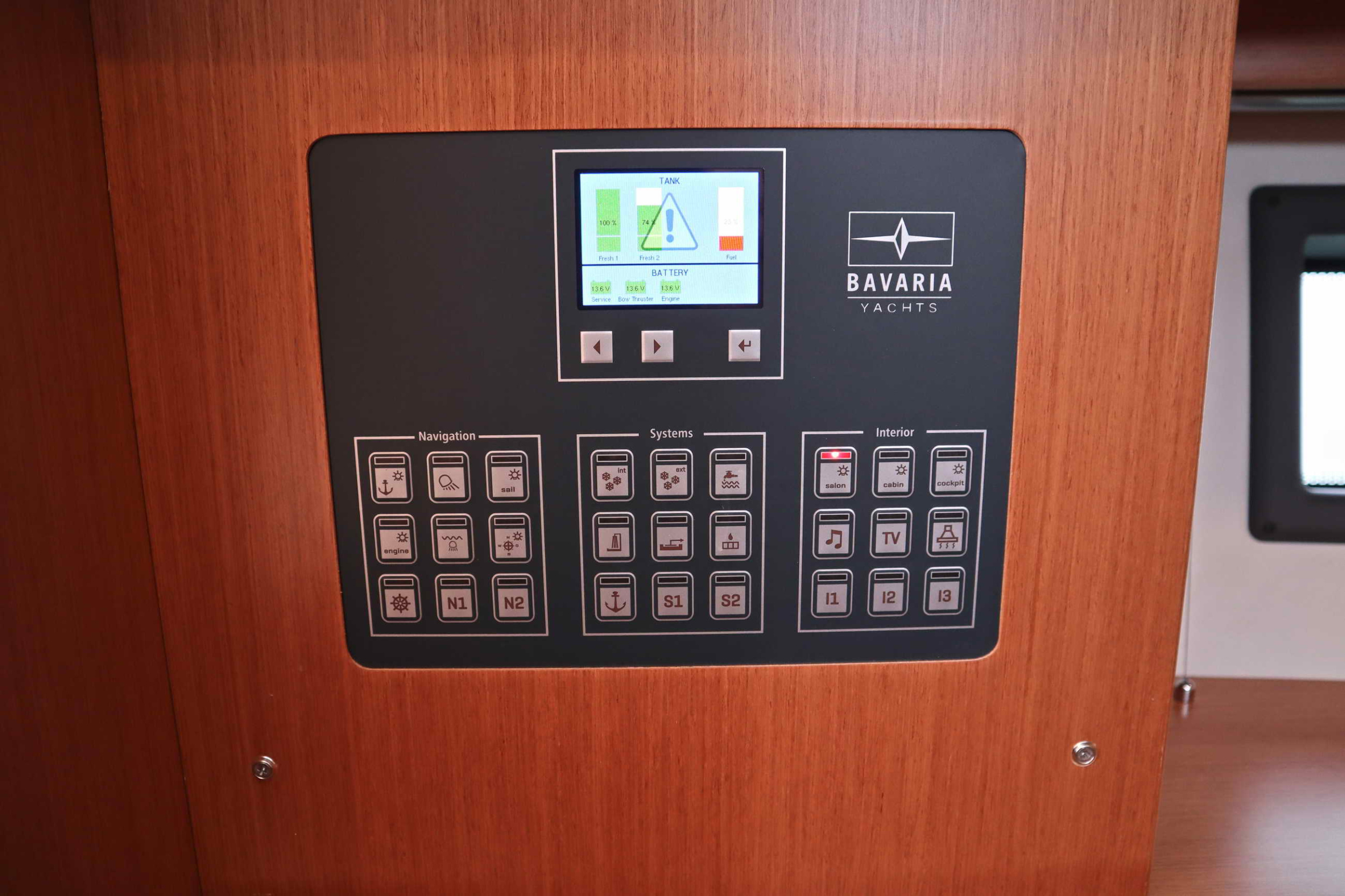 Bavaria C42 — photo 18