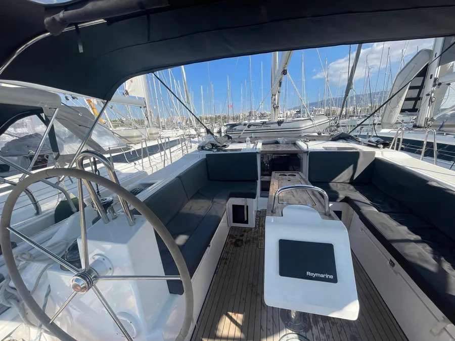 Bavaria C45 - 3 cab. — photo 7