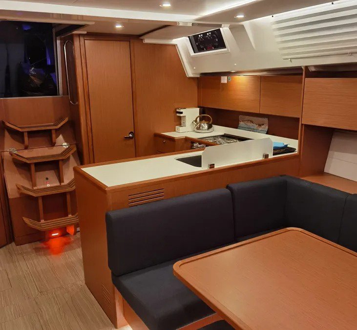Bavaria C45 - 3 cab. — photo 20
