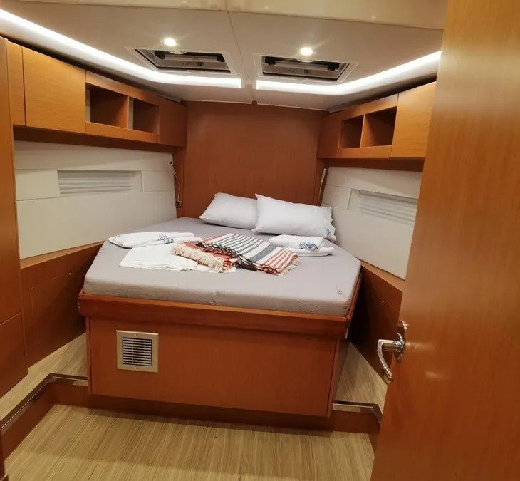 Bavaria C45 - 3 cab. — photo 25