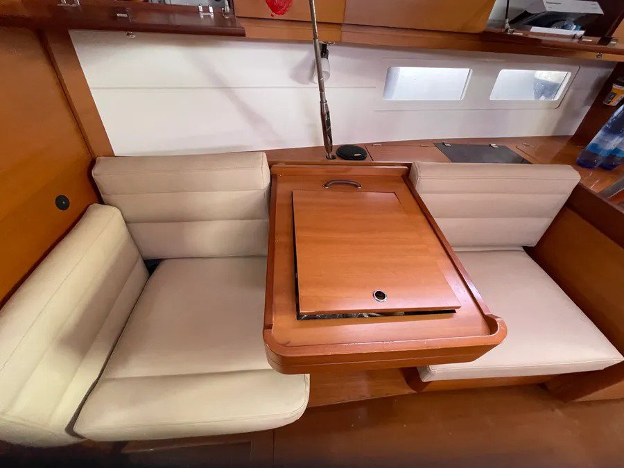Dufour 410 GL — photo 8