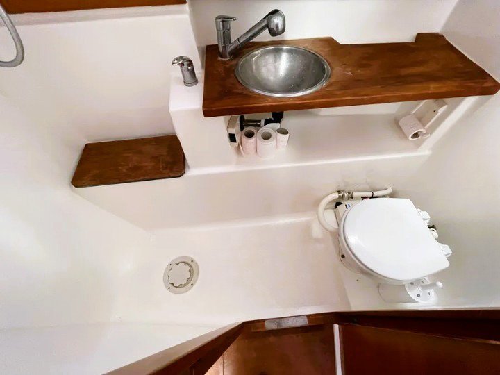 Dufour 410 GL — photo 12