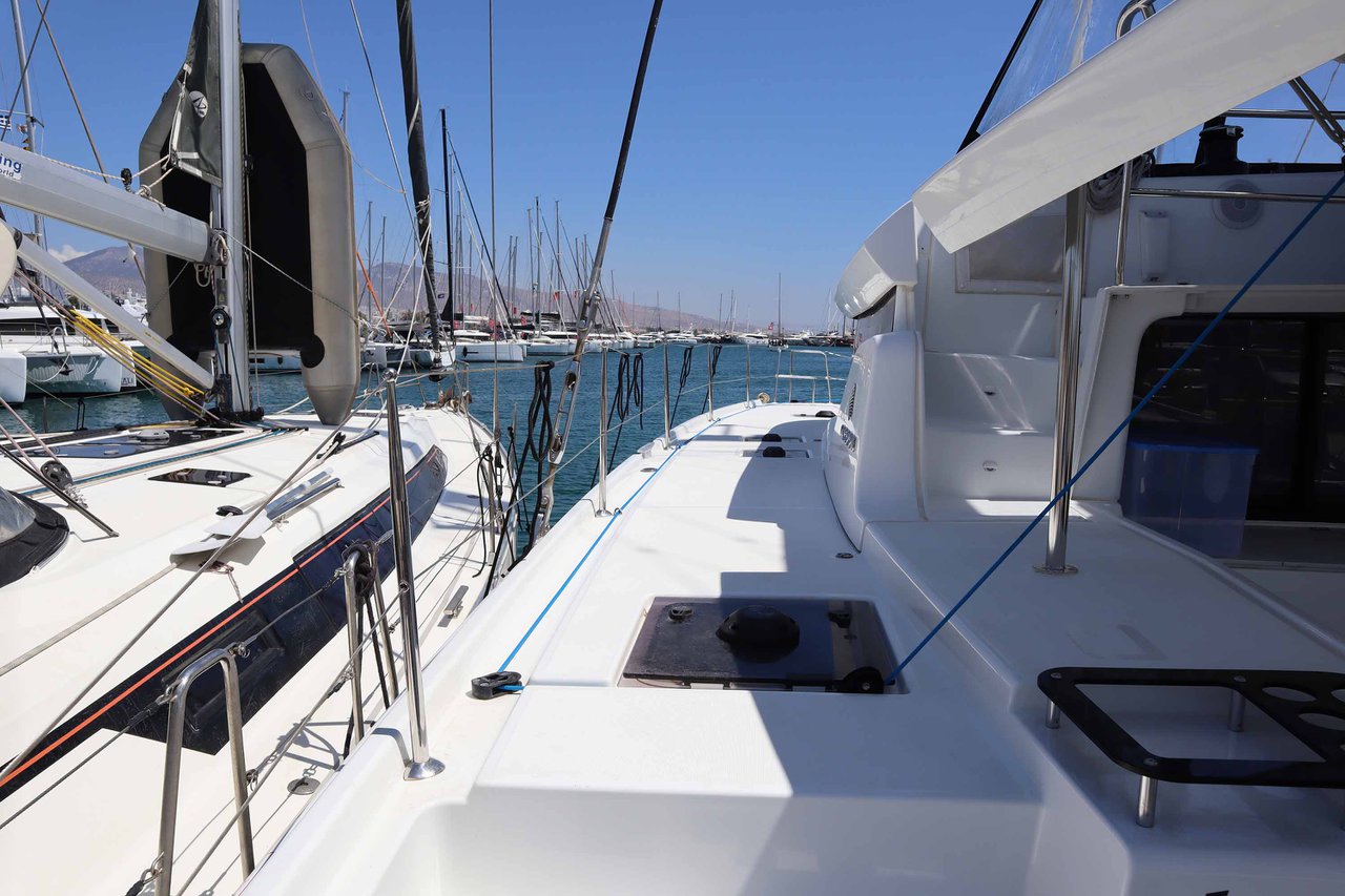 Lagoon 46 Fly — photo 7