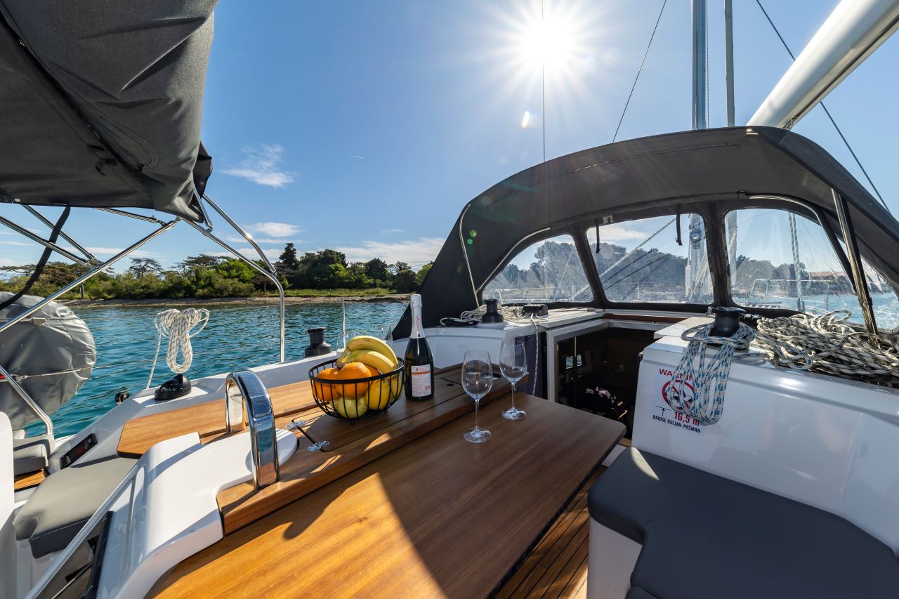 Bavaria C38 — photo 8