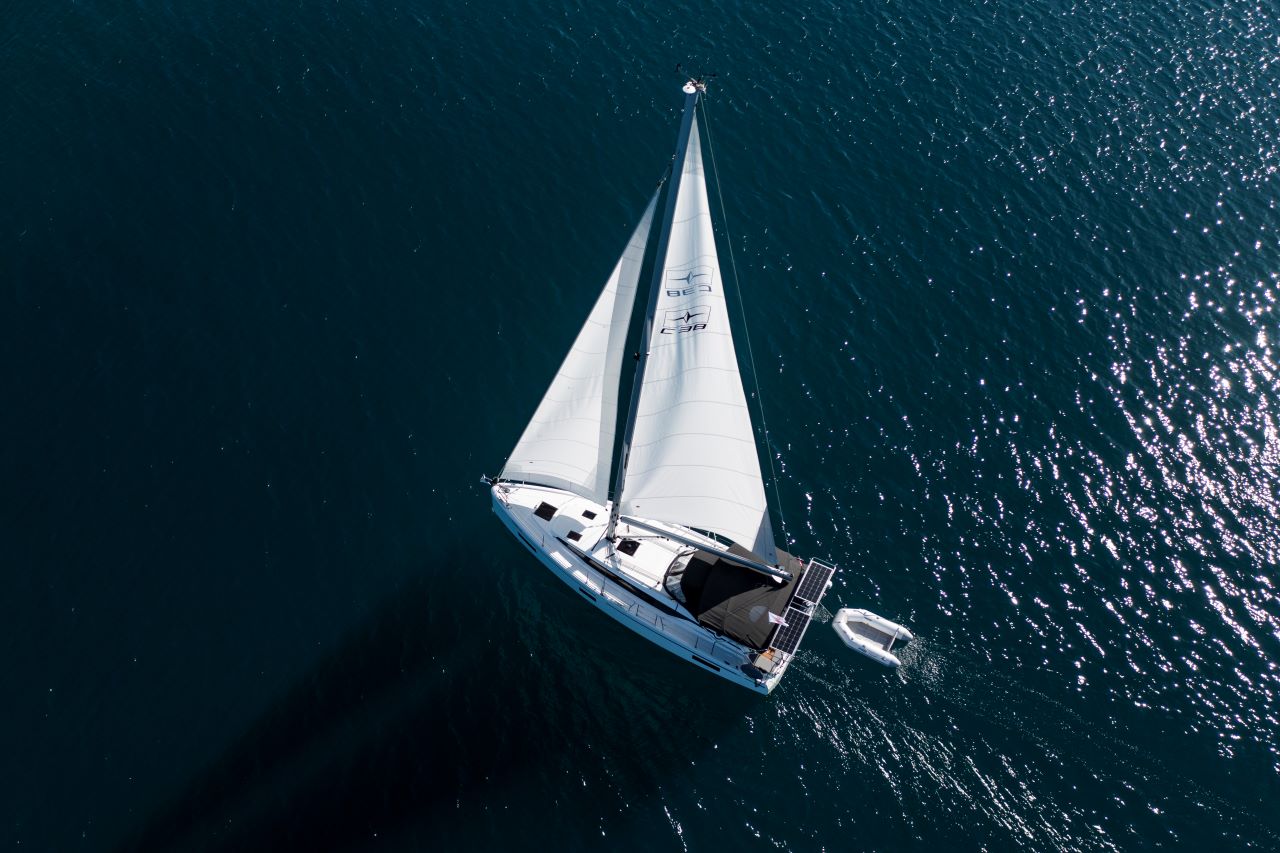 Bavaria C38 — photo 13