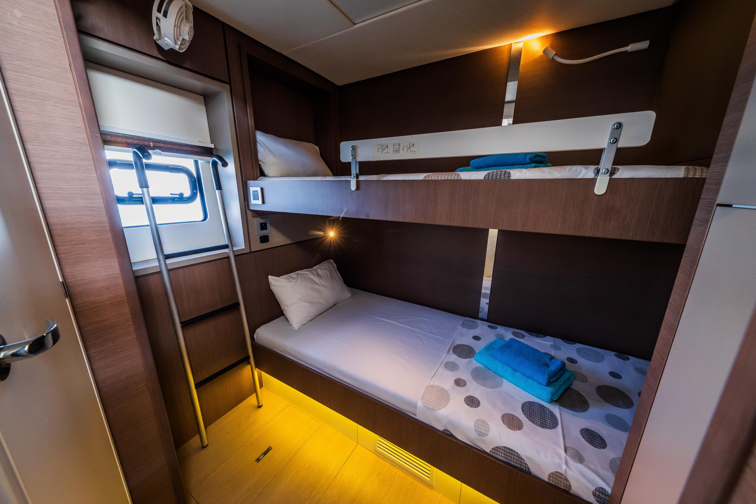 Bali 4.8 - 6 + 1 cab. — photo 4