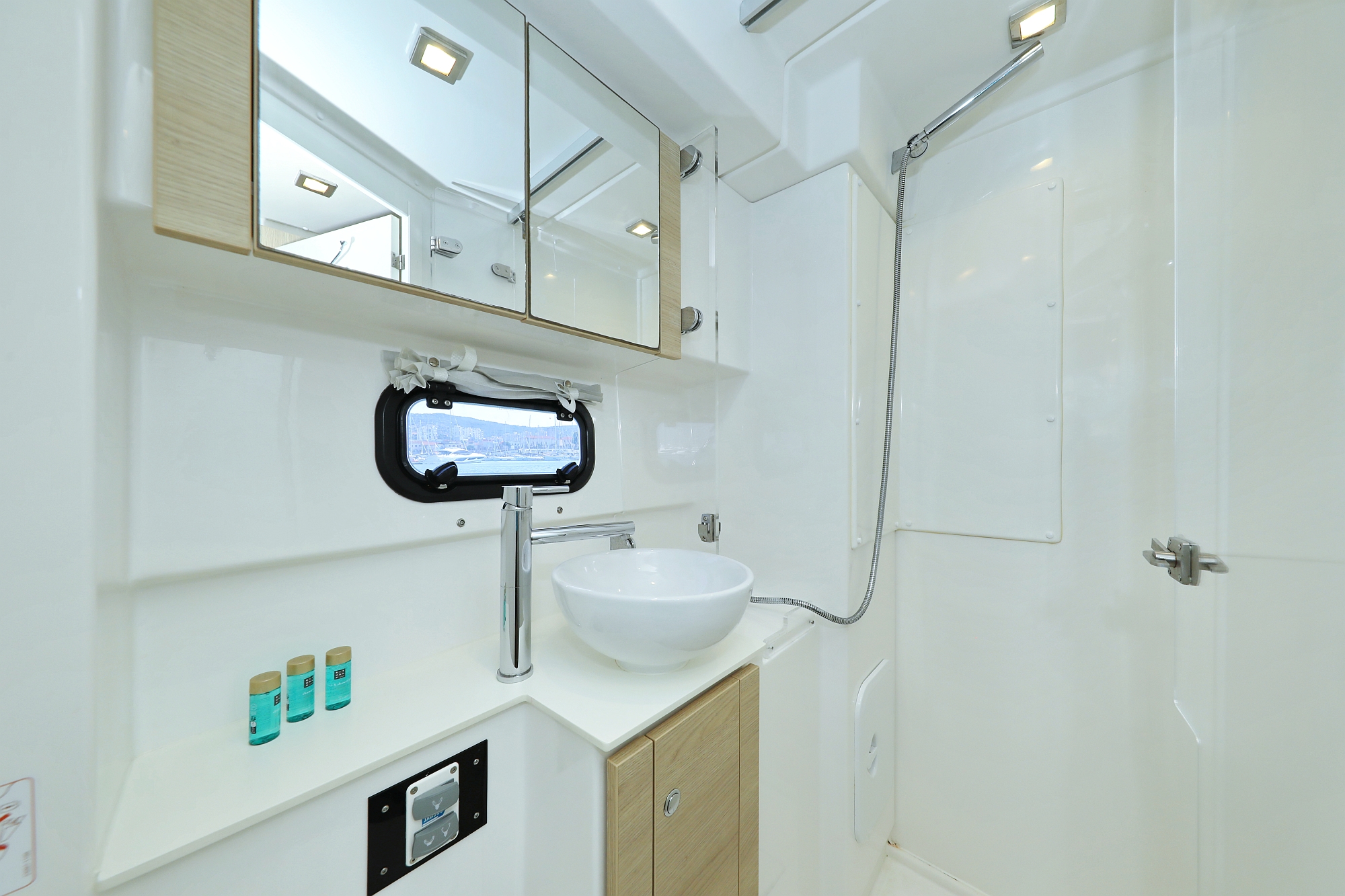 Bali 4.5 - 4 + 2 cab. — photo 25