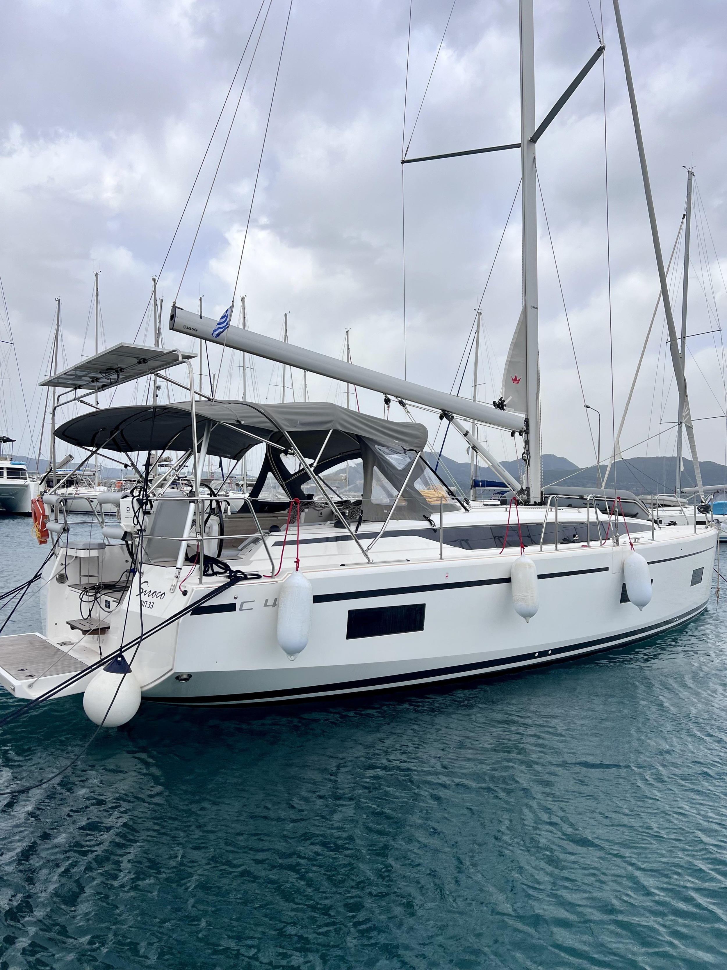 Bavaria C42 — photo 7