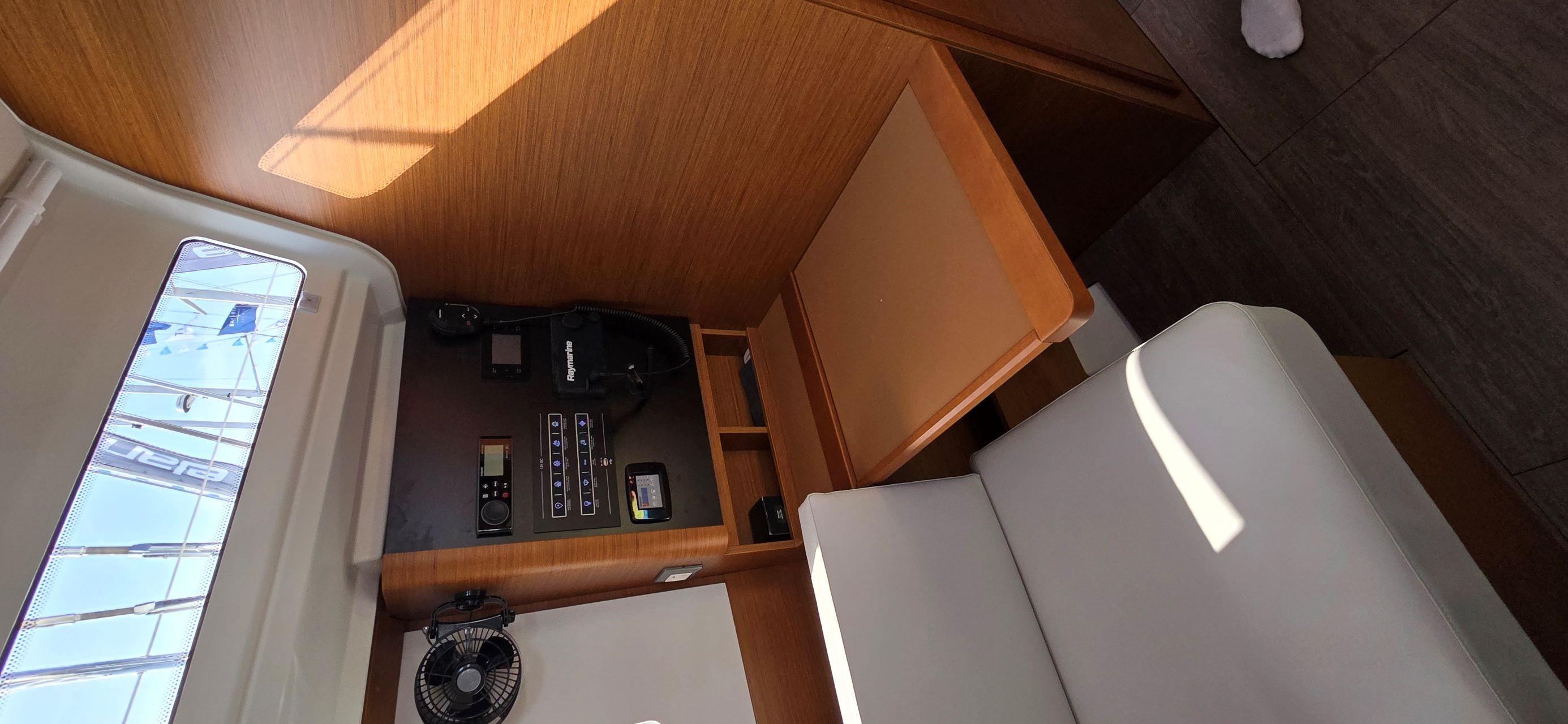 Sun Odyssey 380 - 3 cab. — photo 11