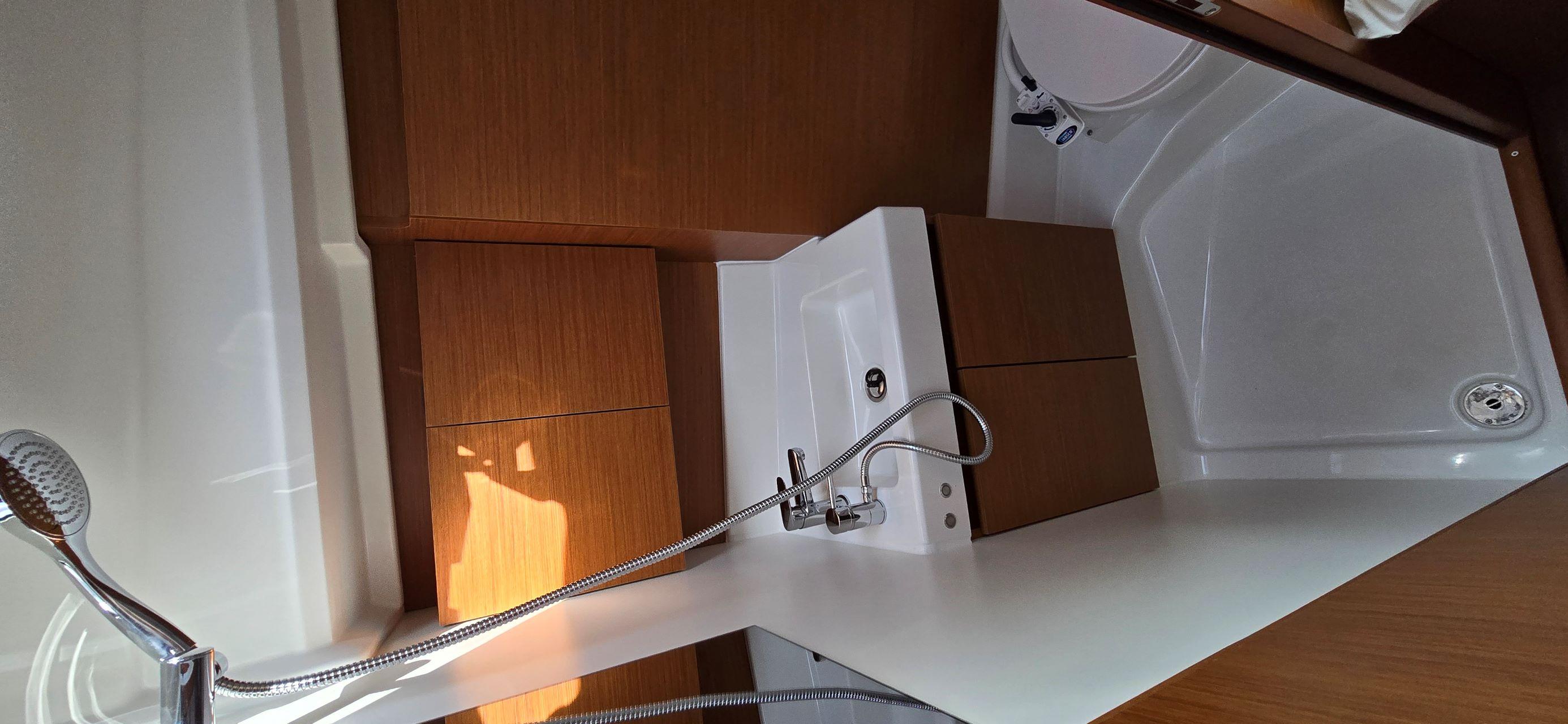 Sun Odyssey 380 - 3 cab. — photo 14