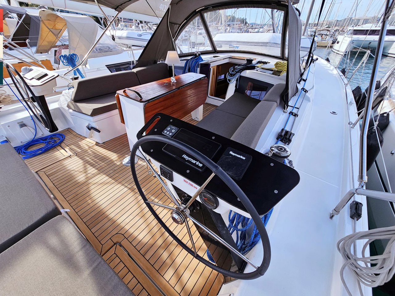 Dufour 41 - 3 cab. — photo 5