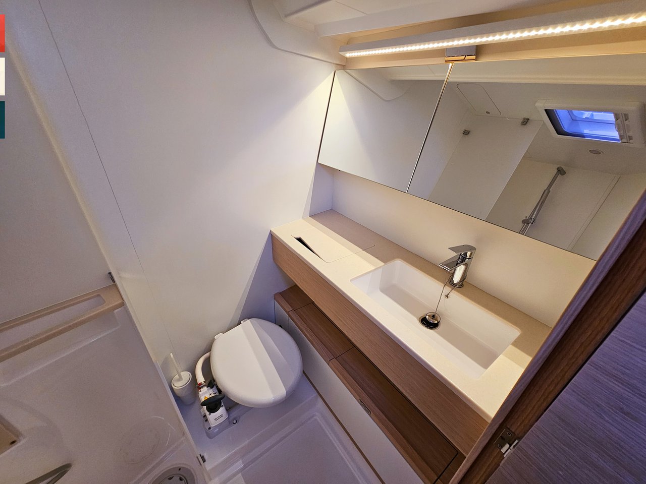 Dufour 41 - 3 cab. — photo 25