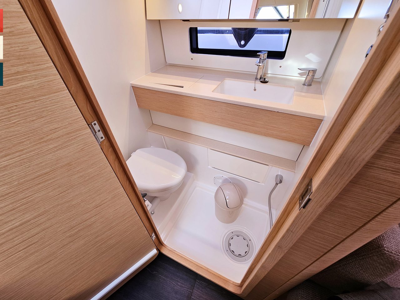 Dufour 41 - 3 cab. — photo 27