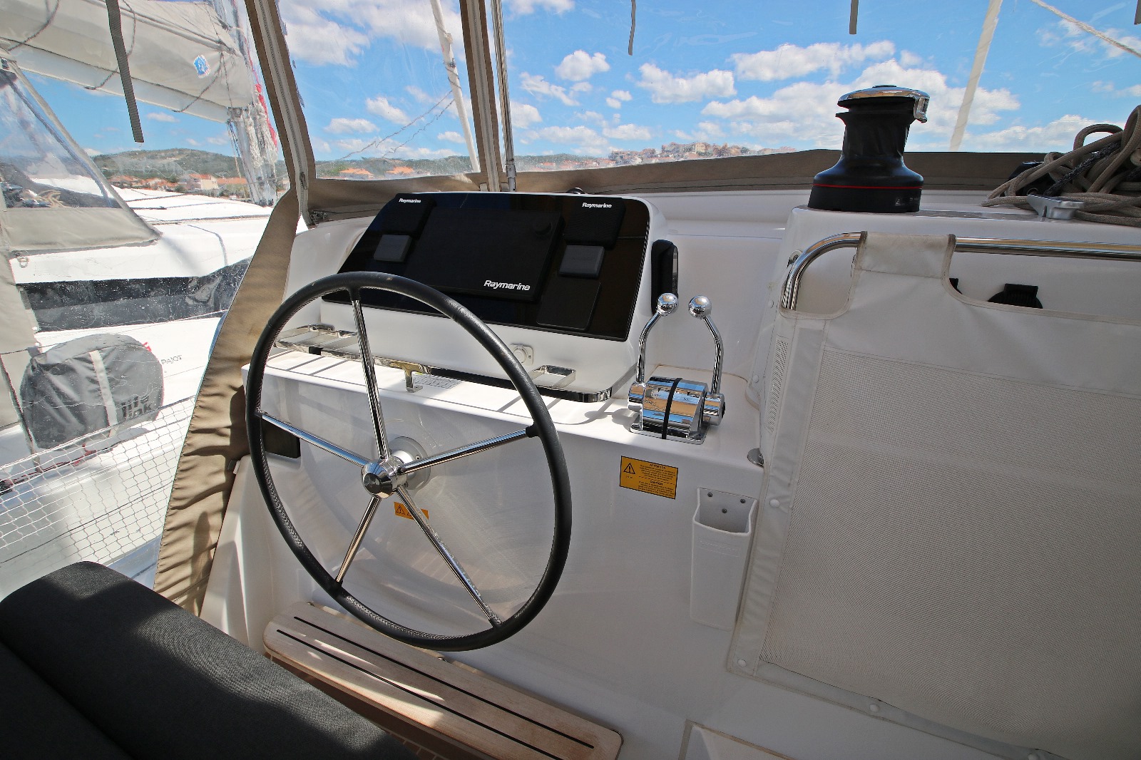 Lagoon 42 OW — photo 17