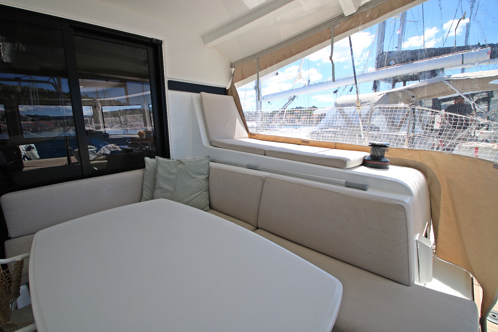 Lagoon 42 OW — photo 19