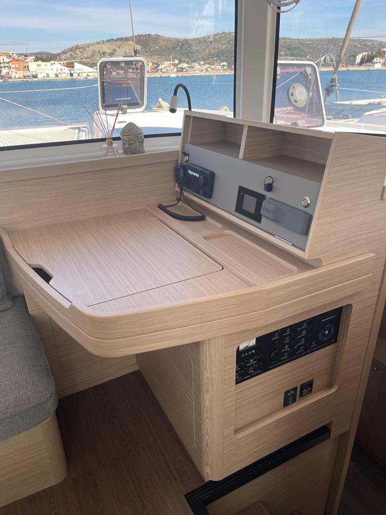 Lagoon 42 OW — photo 27
