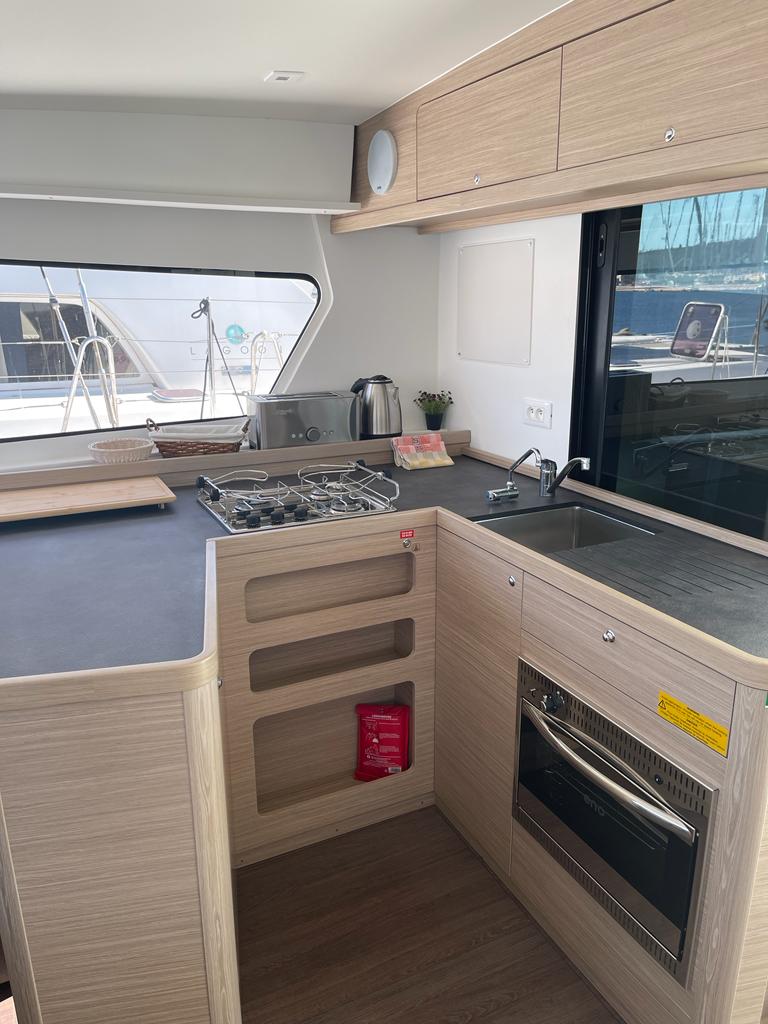 Lagoon 42 OW — photo 28