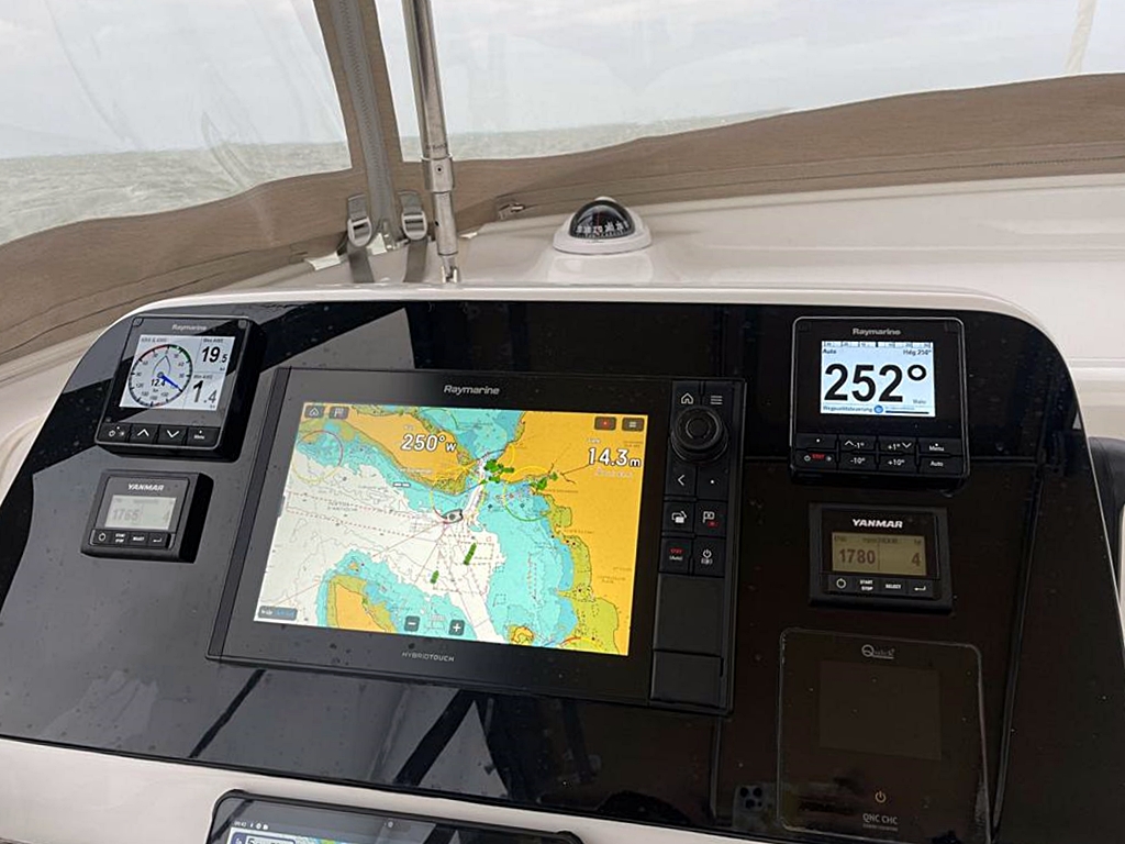 Lagoon 42 OW — photo 44