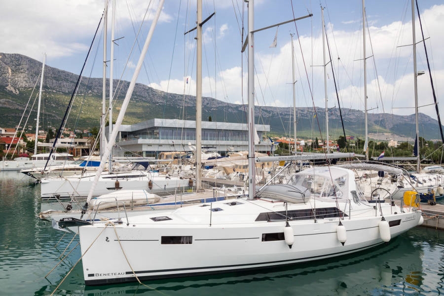 Oceanis 41.1 — photo 1