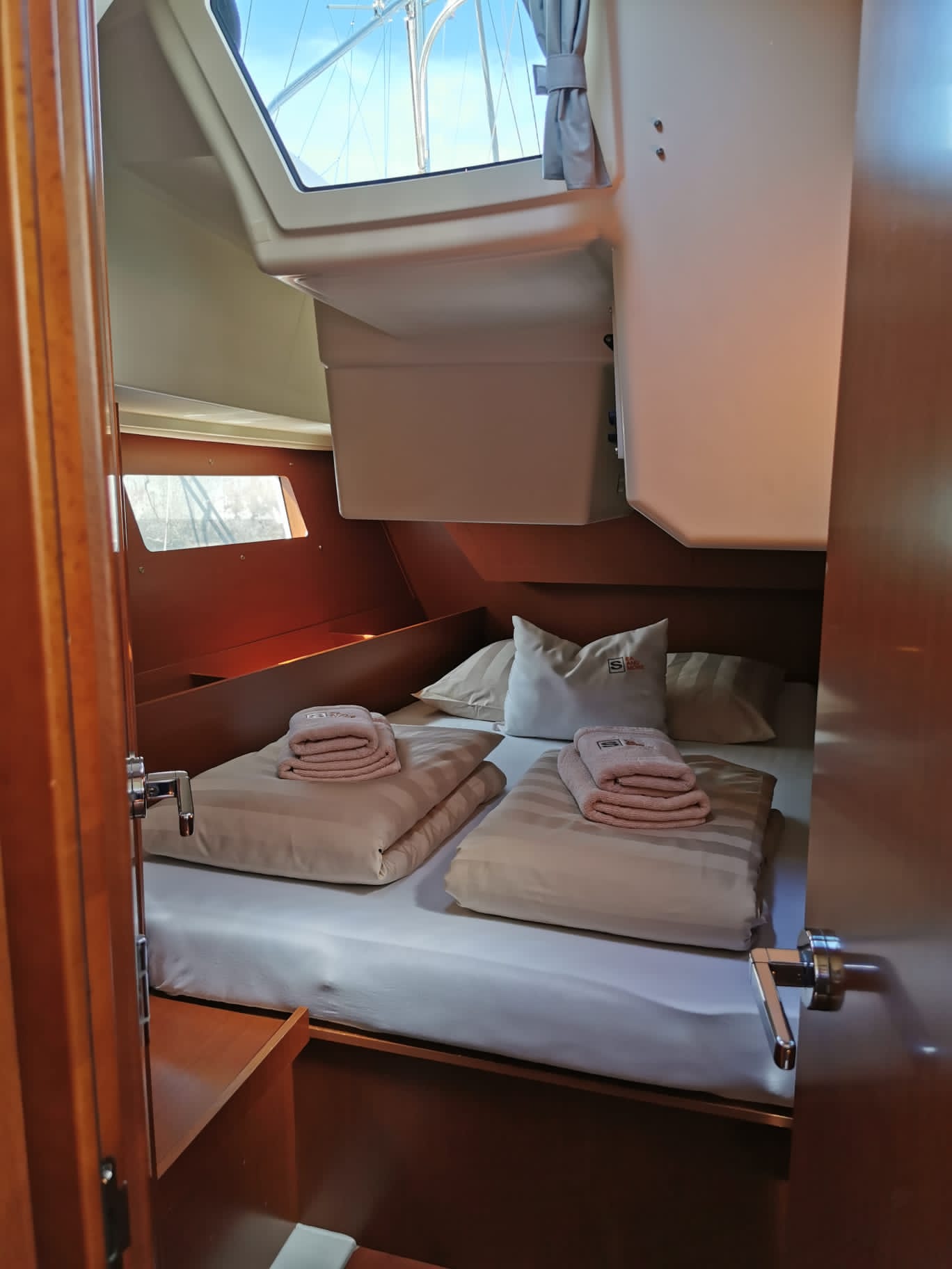 Oceanis 41.1 — photo 14