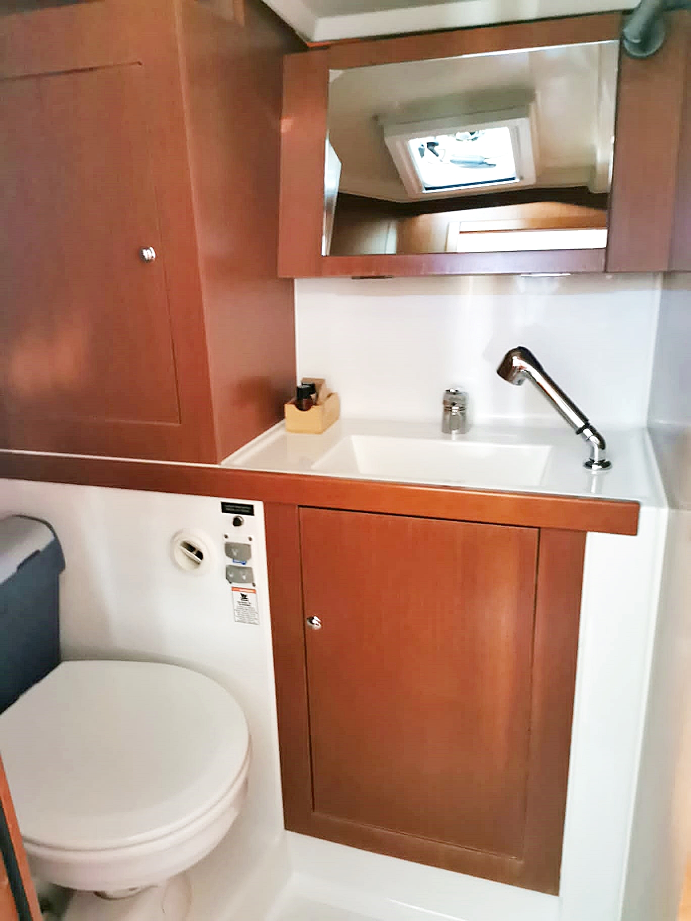 Oceanis 41.1 — photo 19