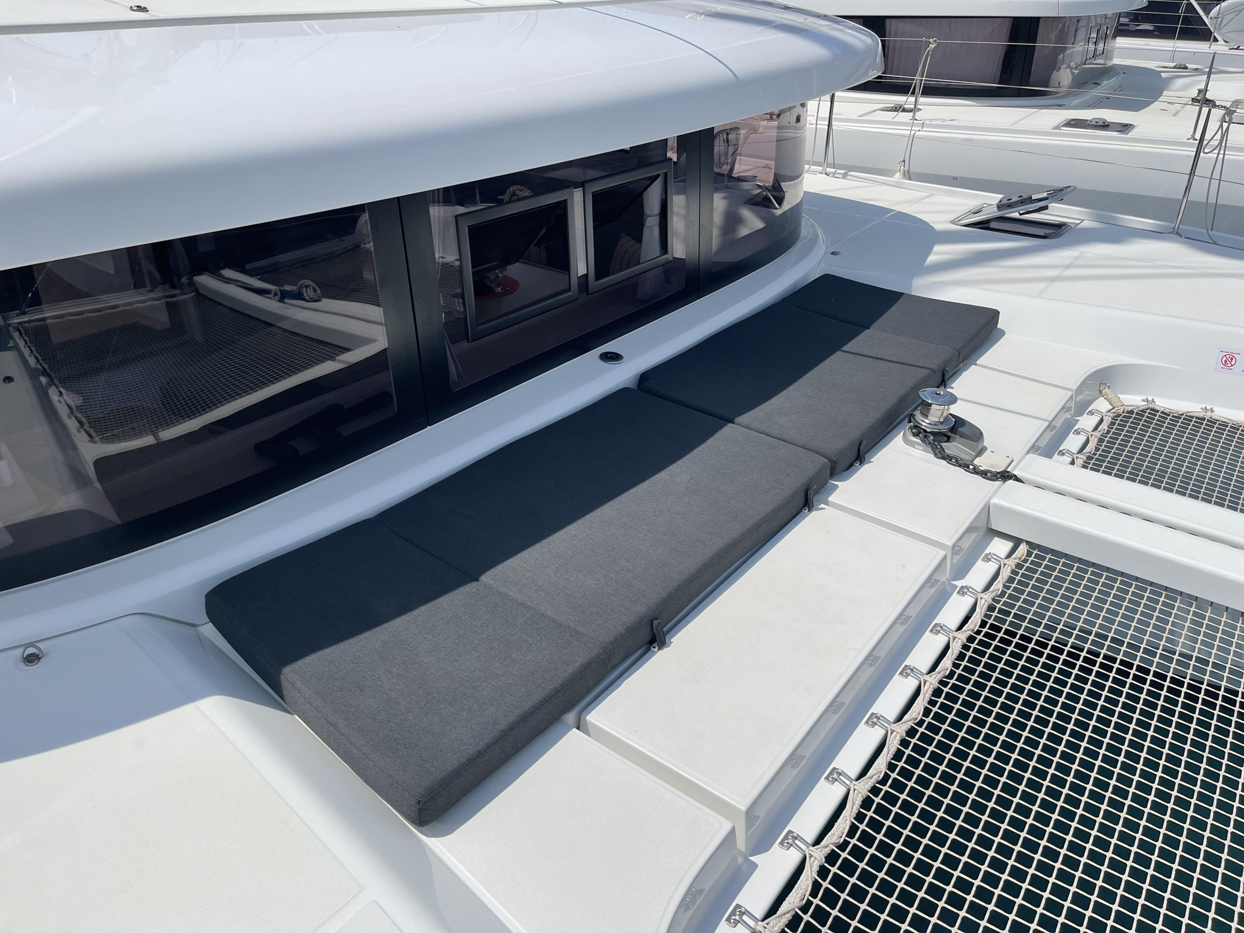 Lagoon 42 - 3 + 1 cab. — photo 18