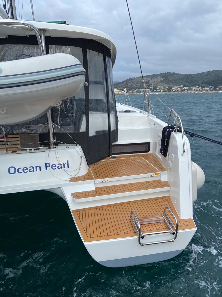 Lagoon 42 - 3 + 1 cab. — photo 21