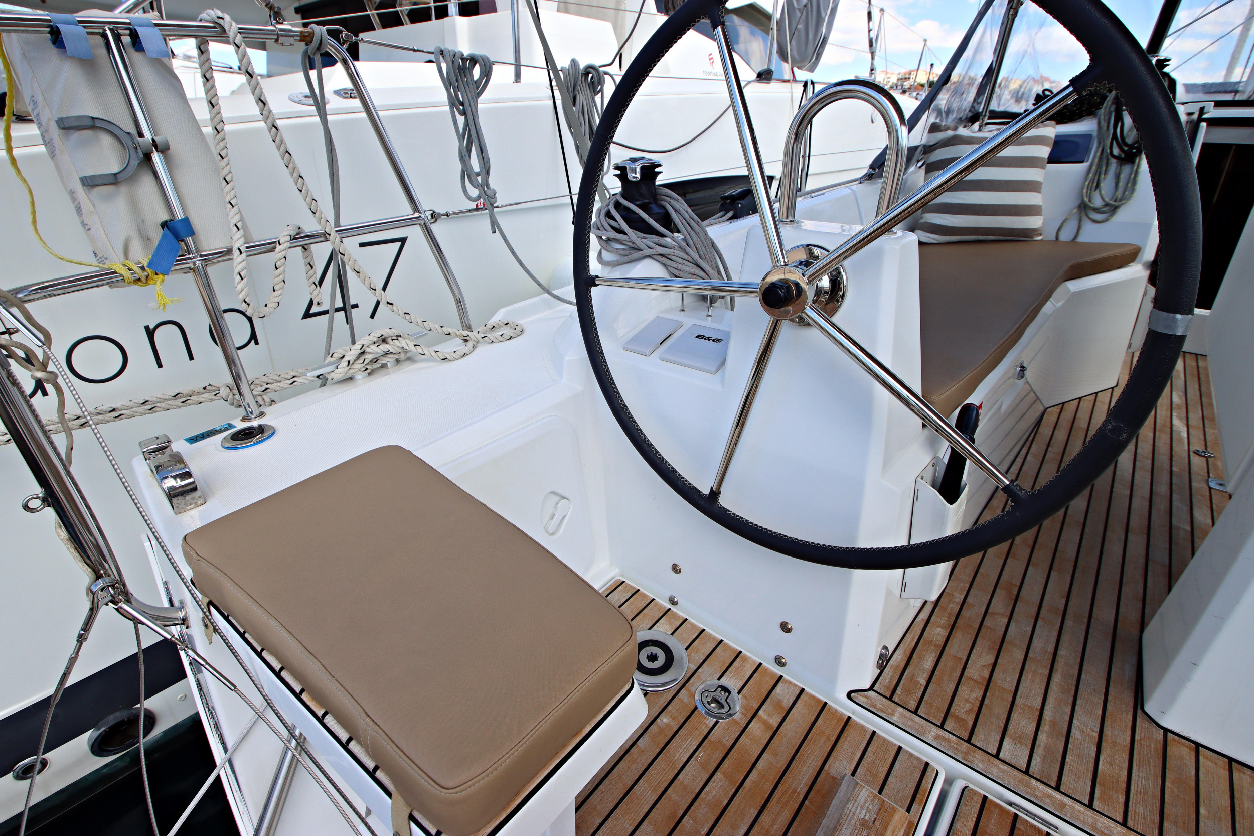 Oceanis 34.1 — photo 10