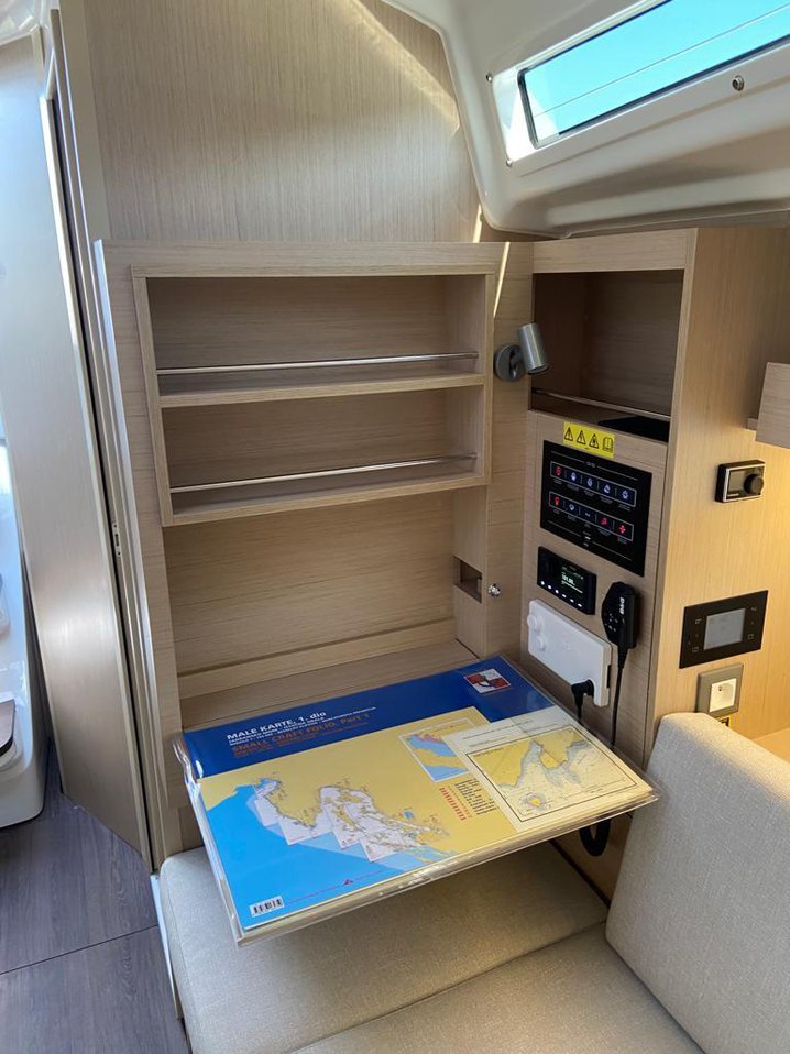 Oceanis 34.1 — photo 16