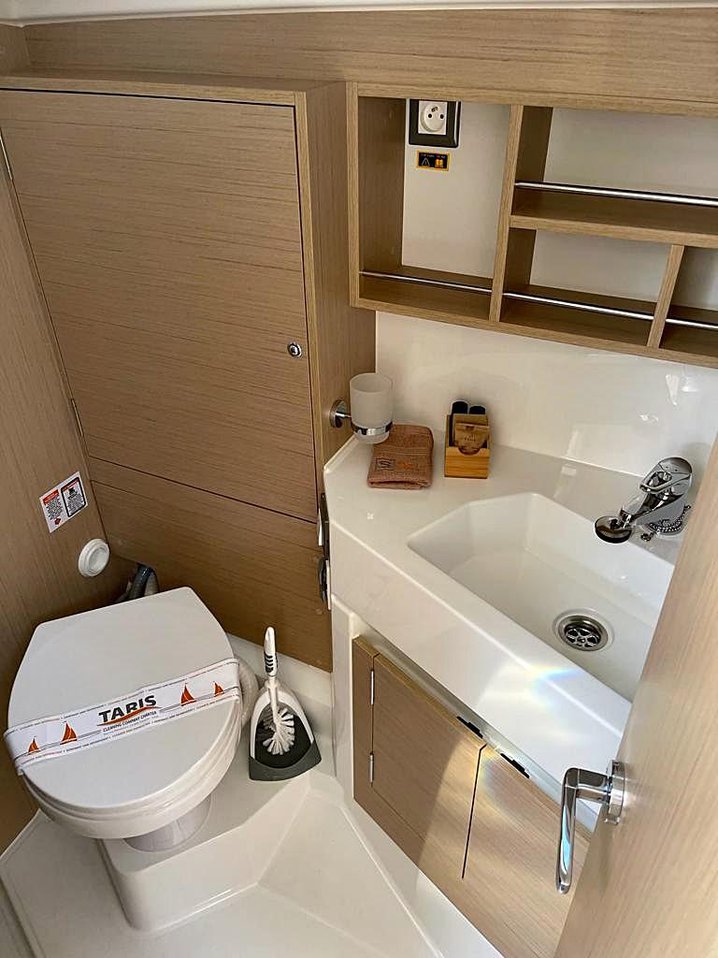 Oceanis 34.1 — photo 25
