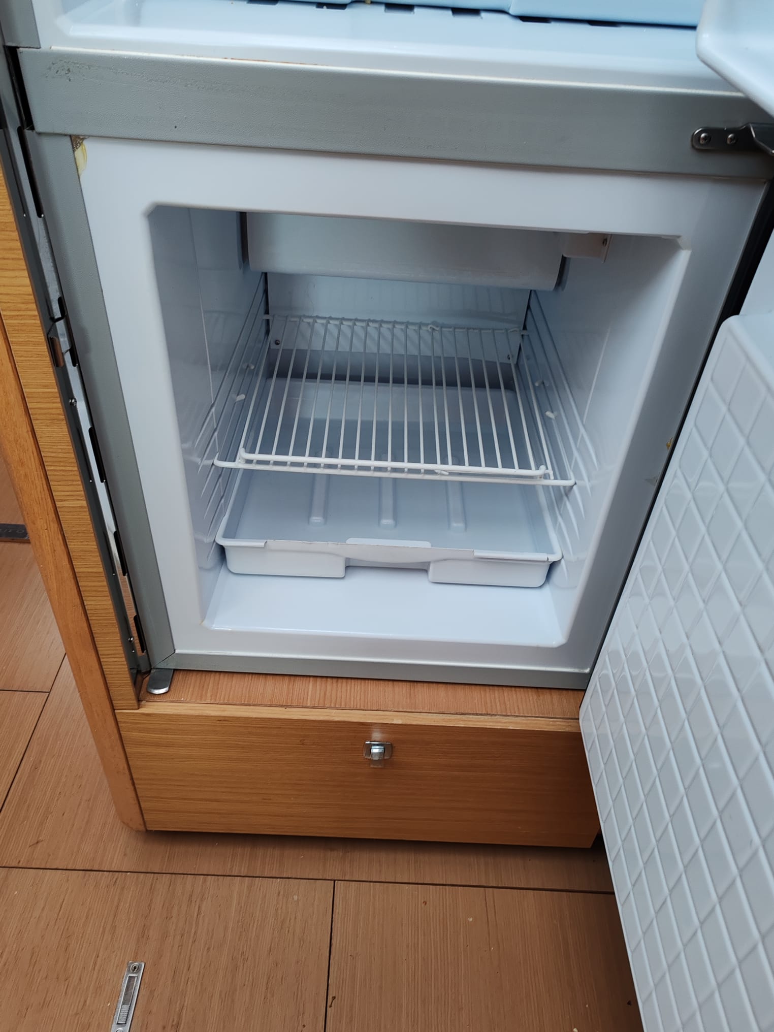 Dufour Exclusive 56 - 3 + 1 cab. — photo 22