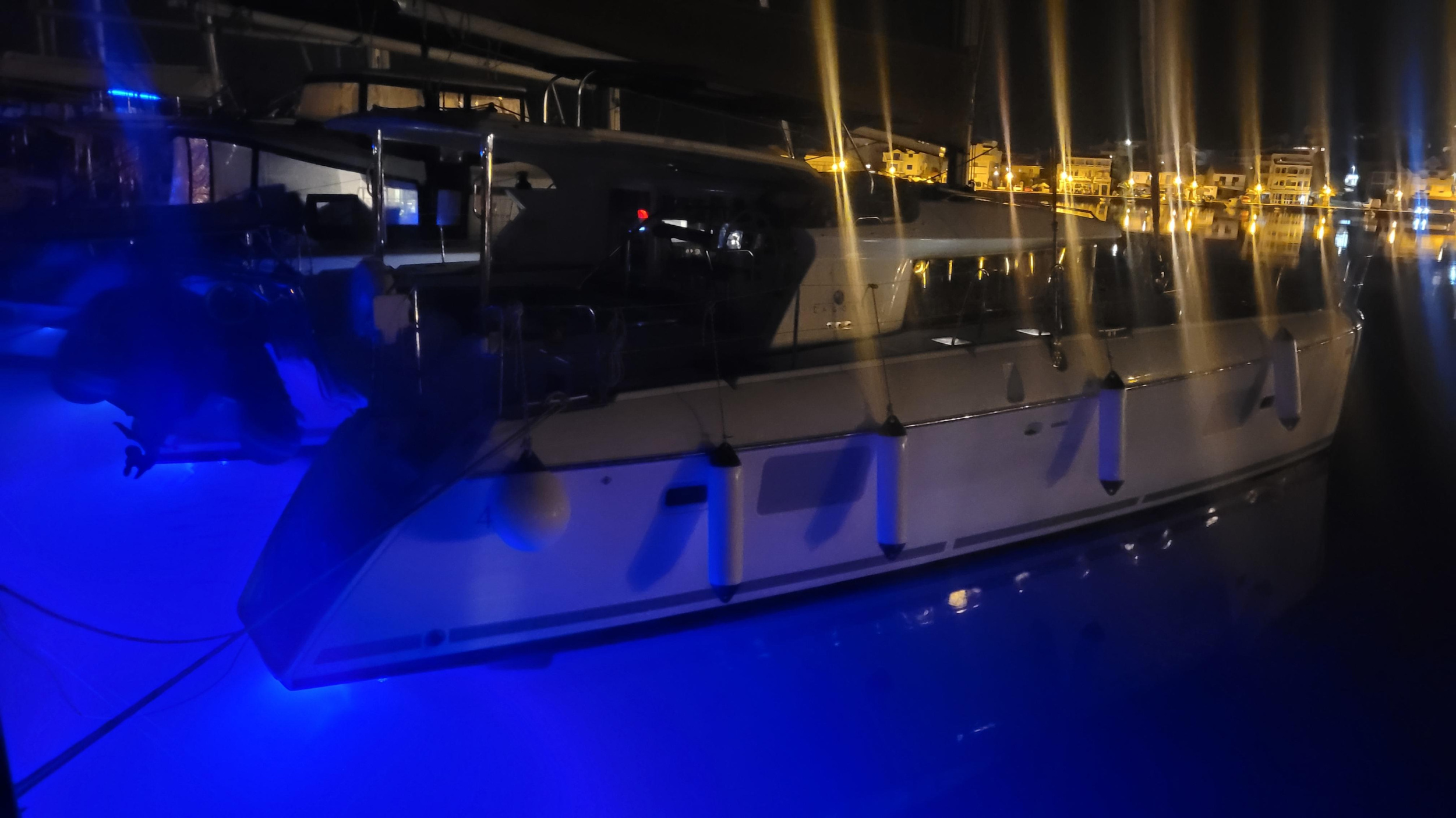 Lagoon 421 - 3 cab. — photo 2