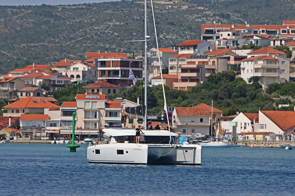 Lagoon 42 - 4 + 2 cab. — photo 4