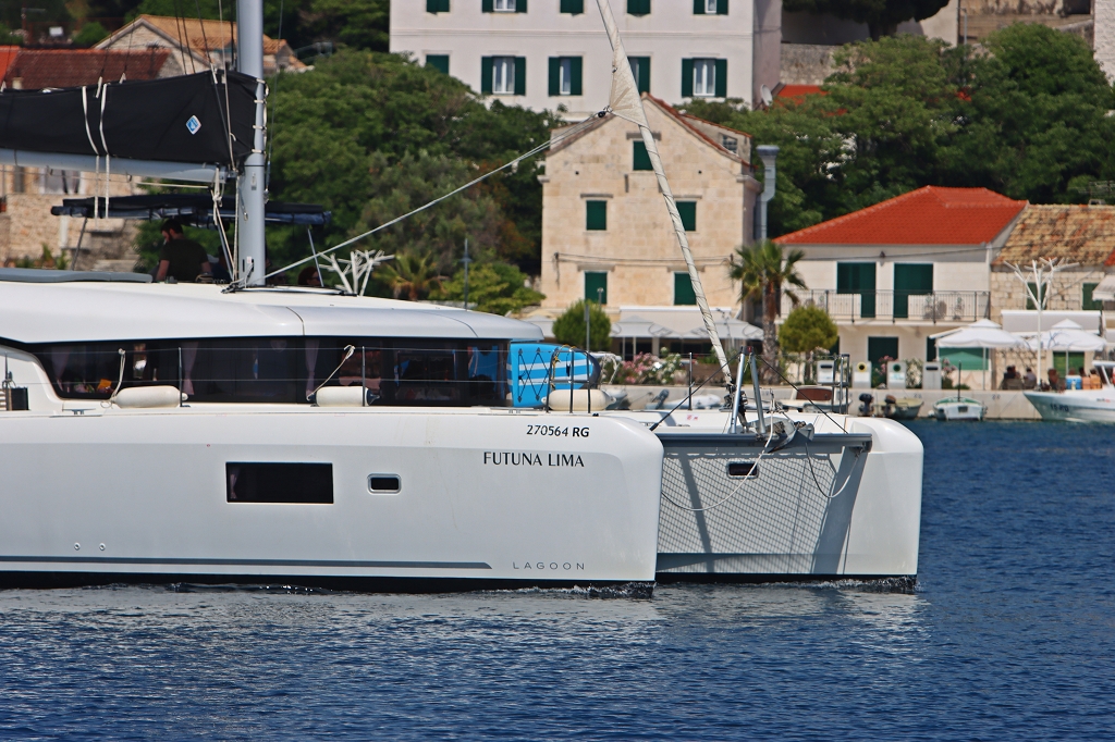 Lagoon 42 - 4 + 2 cab. — photo 7